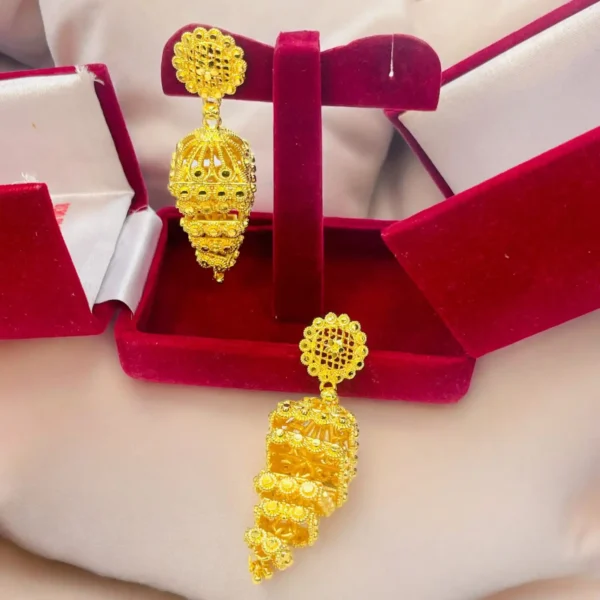 wearable jewells, city gold, city gold earrings, gold earrings, chandbali, gold chandbali