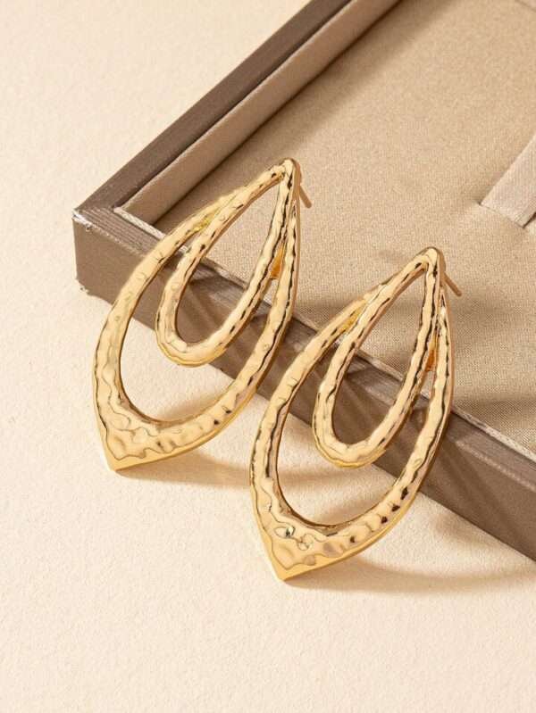 WhatsApp Image 2024-08-22 at 22.00.51_1e775b96 Leaf Deisgn Golden Zicriquite Metal Earring
