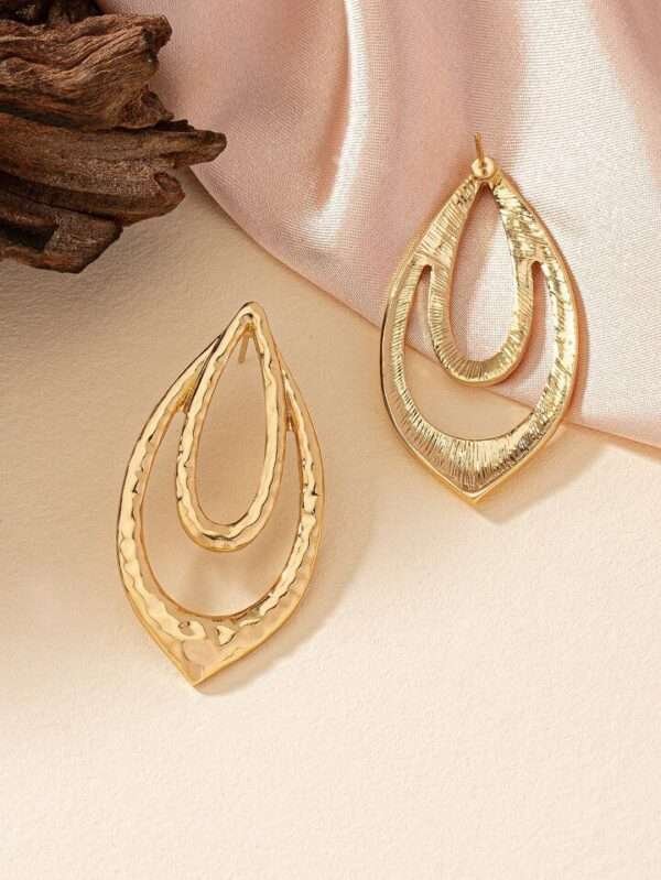 WhatsApp Image 2024-08-22 at 22.00.51_b0cb12ac Leaf Deisgn Golden Zicriquite Metal Earring