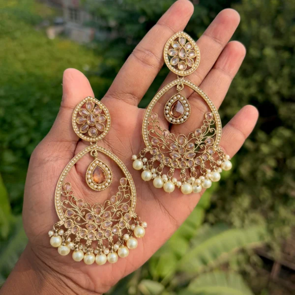 IMG-20250103-WA0033 Golden EARRINGS, EARRINGS, TRENDING EARRINGS, WEARABLE JEWELLS, SALE, BOLLYOOD EARRINGS
