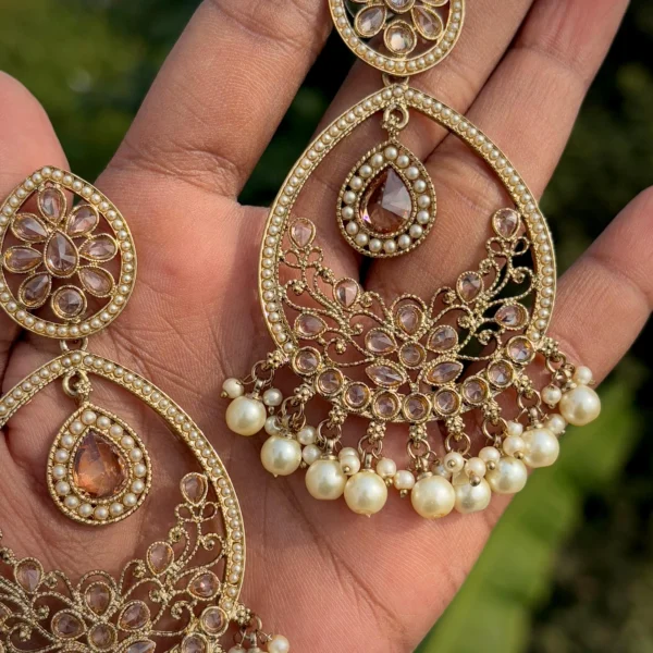 IMG-20250103-WA0034 Golden EARRINGS, EARRINGS, TRENDING EARRINGS, WEARABLE JEWELLS, SALE, BOLLYOOD EARRINGS