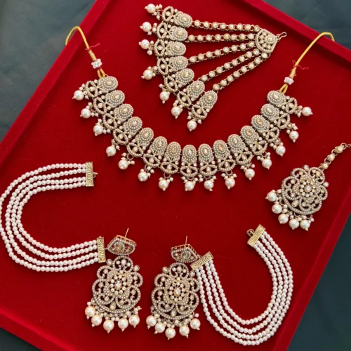 Madhubala Zadau Pakistani Set With Pasa - Golden