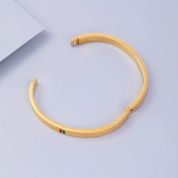 Gucci 3A Quality Bracelet - Golden