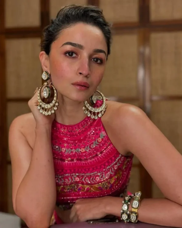 alia bhat earring, alia earring, alia bhat inspired earring, alia bhat earring, ethnic earring, chandbali earring, wearable jewells