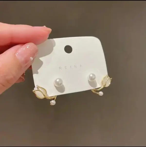 Clover Floral Earcuff Earrings