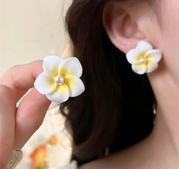 Playful Flowy Posies Earrings