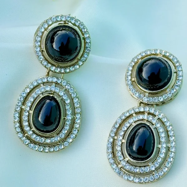 Gurneet Stud Earring - Black