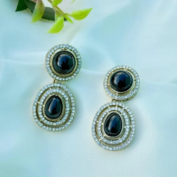 Gurneet Stud Earring - Black
