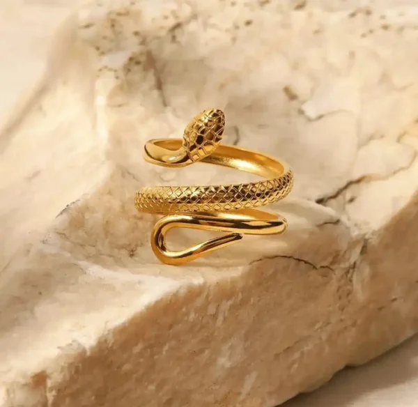 Snake Slay Gold Ring