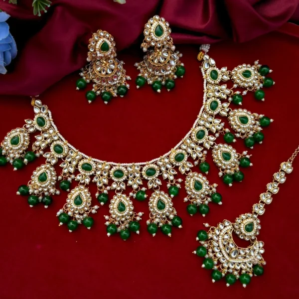 Merri Premiun Kundan Necklace Set - Green