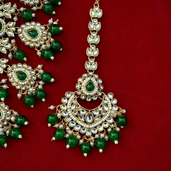 Merri Premiun Kundan Necklace Set - Green