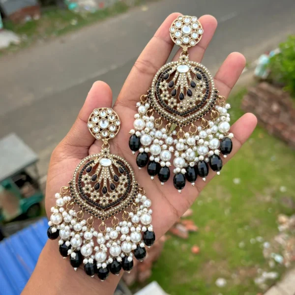 Ishq Beautiful Pakistani Earring - Black