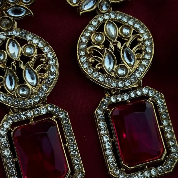 Shelie Premium Studs - Hot Pink