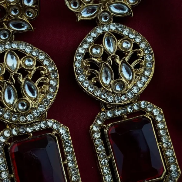 Shelie Premium Studs - Mehrun