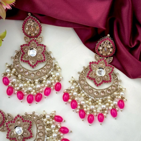 Earrings, Earring wit teeka, Mangteeka, Jhumka, Kundan Earrings, Kundan jewellery