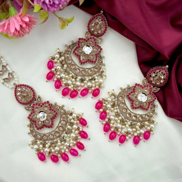 Earrings, Earring wit teeka, Mangteeka, Jhumka, Kundan Earrings, Kundan jewellery