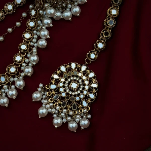 Niharika Premium Brass Mirror Jhumka With Mangteeka