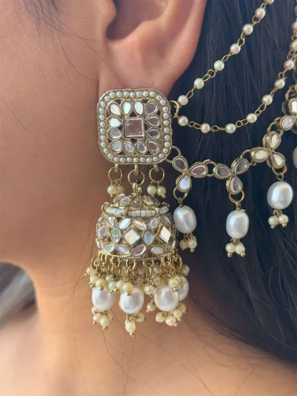 Chandni Premium Bahubali Jhumka With Mangteeka