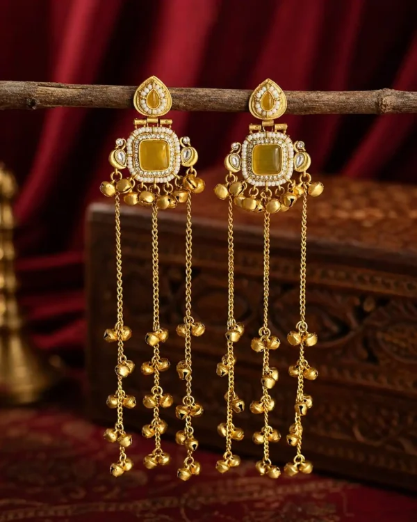 Ahnoor Premium Brass With Moissanite Stone - Yellow