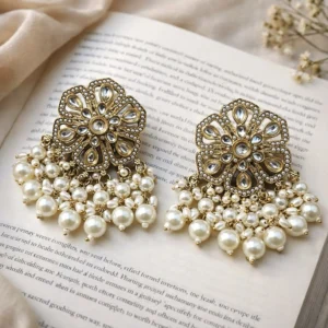 Mansi Premium Minimal Earring - White